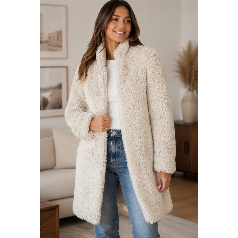 Kenneth Cole Shaggy Soft Faux Fur Snap Quiet Luxury Teddy Jacket Small Luxe Ski